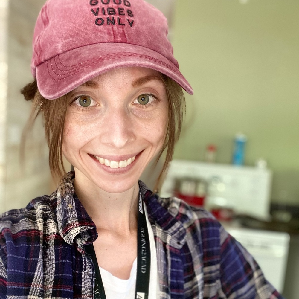 Meet your Posher, Laura